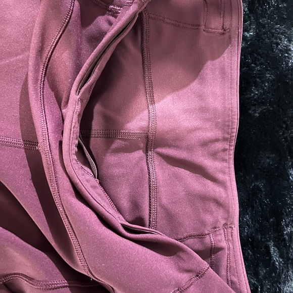 Lululemon women’s legging - size 6 - Picture 3 of 9